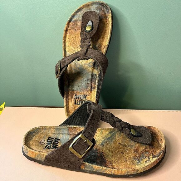 Muk Luks Shoes - MUK LUKS Women's Marsha Terra Turf Sandals Like NEW Size 8